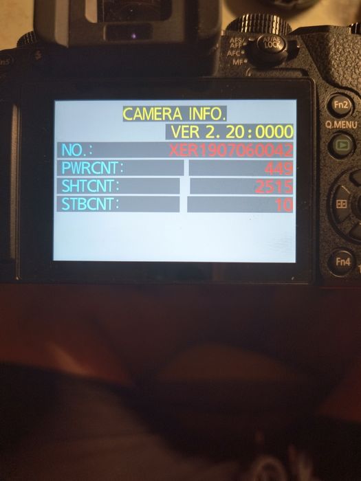 Vând aparat foto Panasonic G7