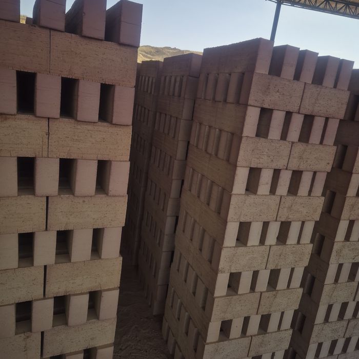 Кирпич жженый для строительства