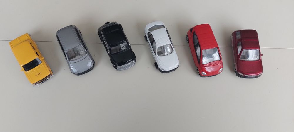 Машинки целые металлические