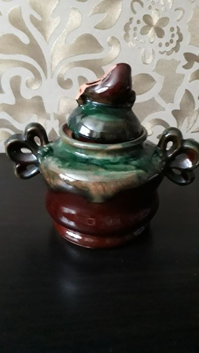 Продам керамическую вазу