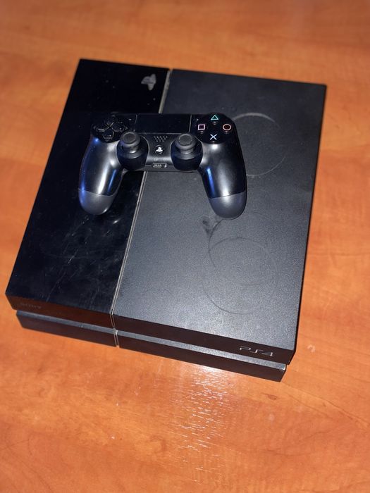 Playstation 4  +controler+1 joc