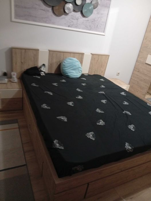 Set dormitor cu saltea
