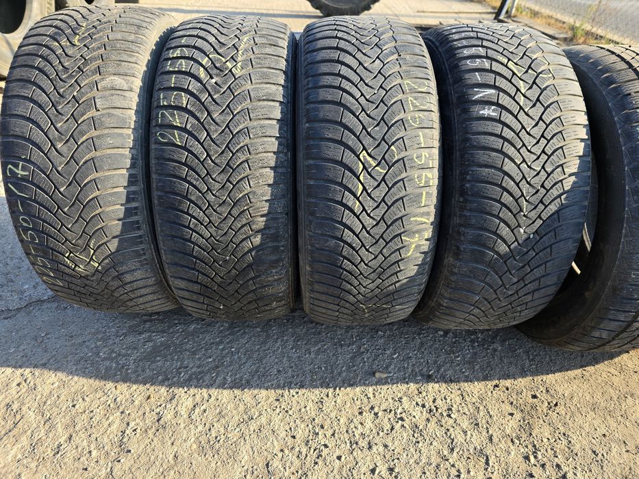 Anvelope de iarna 225-55r17 Falken