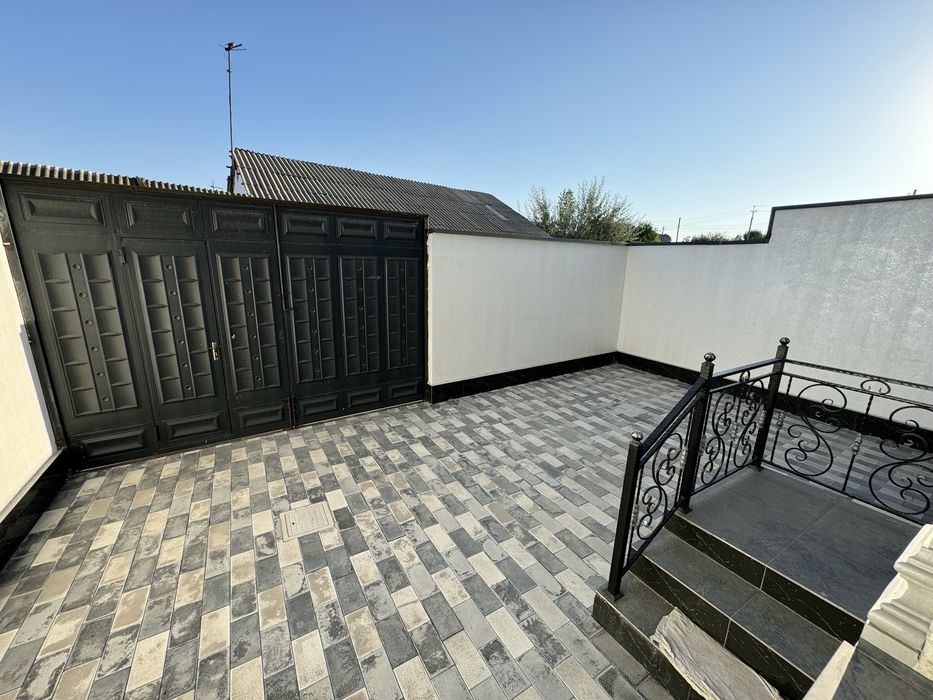 Продается дом с участком