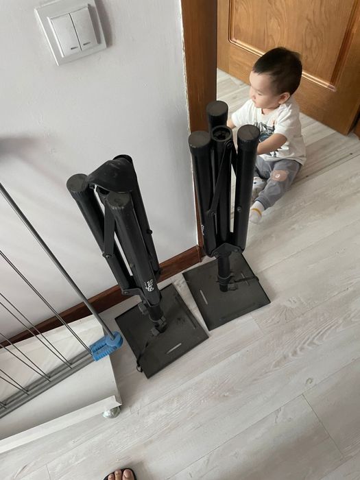 Профессиональные стойки для мониторных колонок