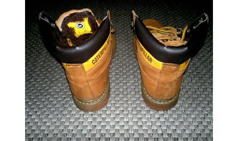 Продам ботинки зимние Caterpillar (Оригинал)