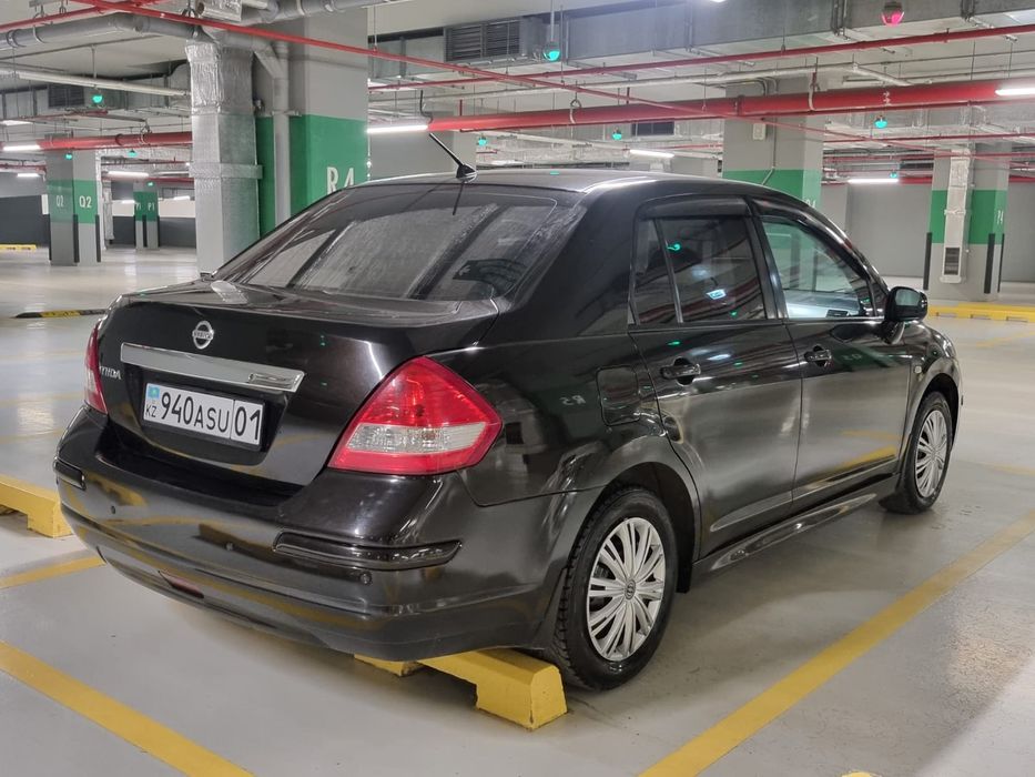 Ниссан Тиида 1.6 автомат