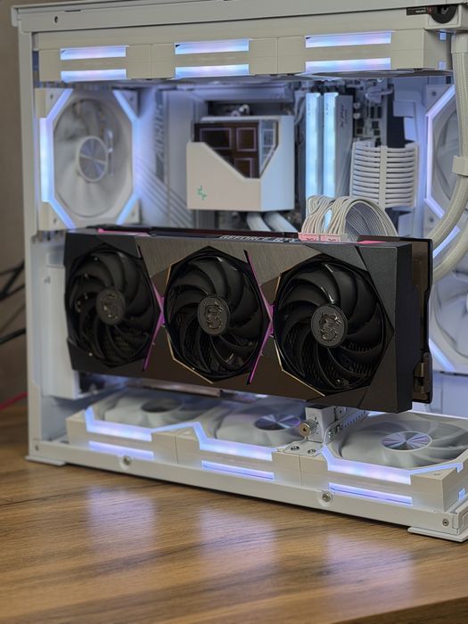 Мощная видеокарта MSI RTX 3070 SUPRIM X