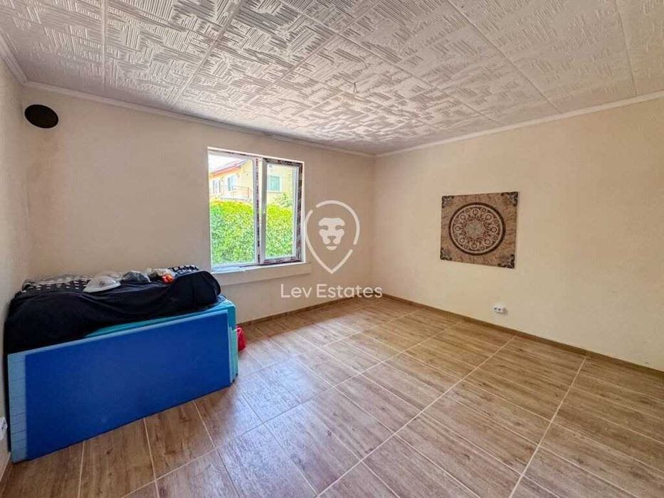 Едноетажна къща след основен ремонт в село Дюлево, област Бургас