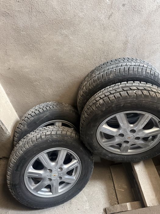 Шины с дискоми зимние