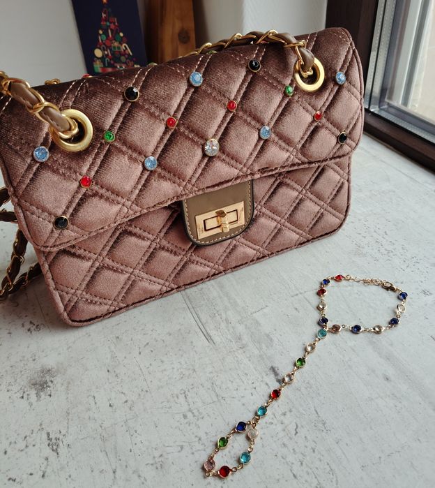 Нова чанта с кристали, в кафяво, плюс подарък гривна