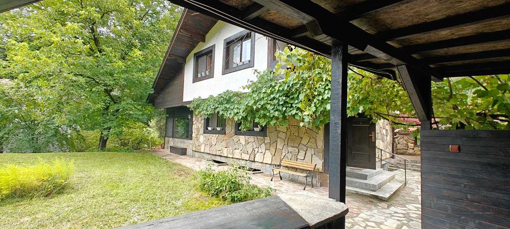 Нощувки Waterfall Guests House Рибарица