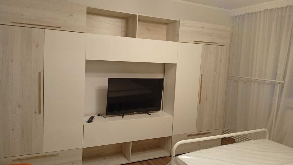 Inchiriez garsoniera.Proprietar