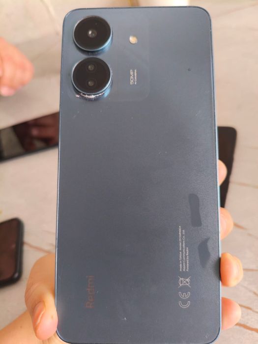 Продам сотовый телефон марки Redmi