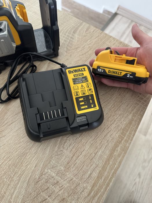 NIVELA laser DEWALT 360 12V 2Ah NOUA