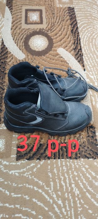 Продам Рабочие ботинки