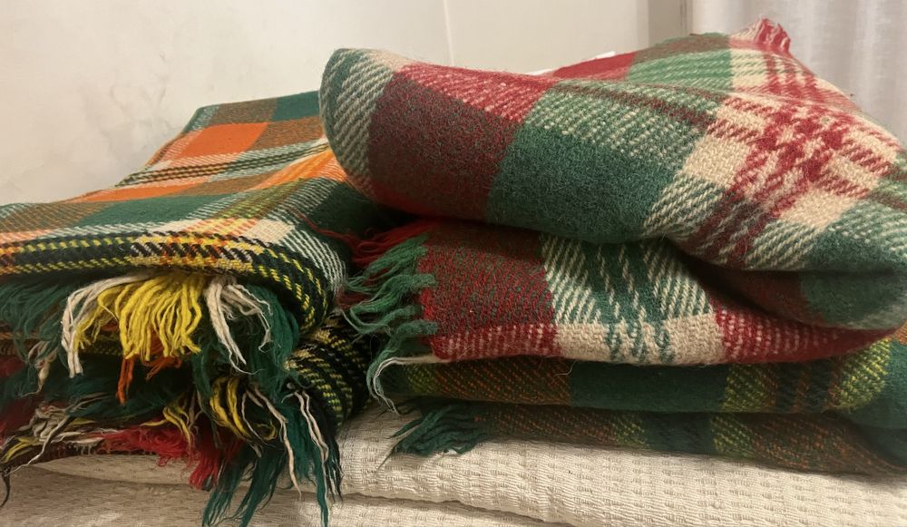 Вълнени одеяла нови