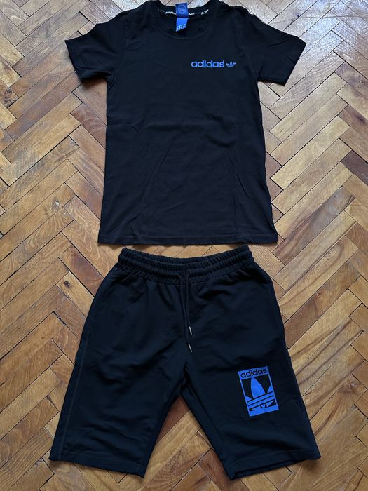 Къс мъжки екип на ADIDAS
