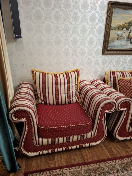 Продается диван комплект