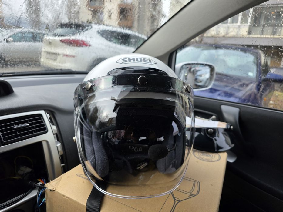 Продавам каска Shoei rj-platinium