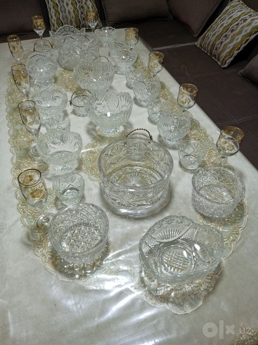 To'liq xrustal nabor sotiladi (37 dona), holati yangi