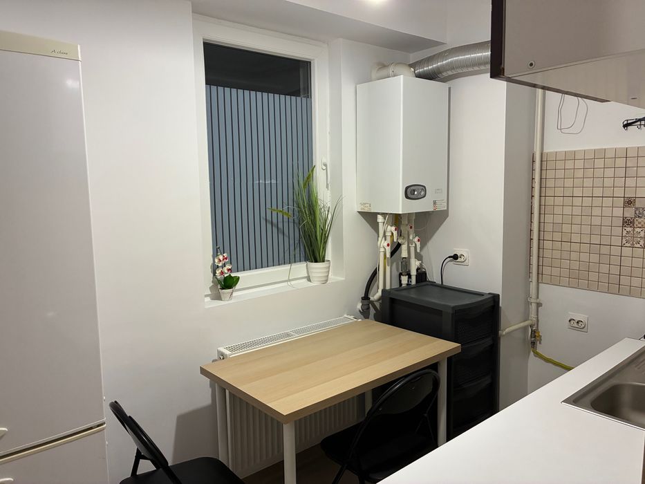 Inchiriez garsoniera Militari Residence