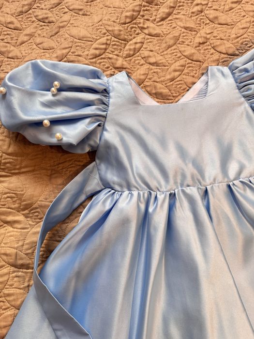 Продам платье для девочки