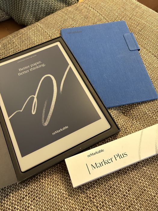 ReMarkable Paper Pro + Book Folio +Marker Plus