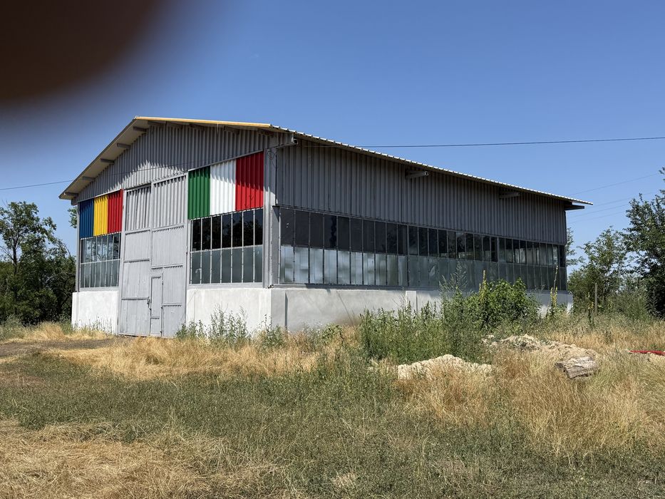 Ferma de vanzare