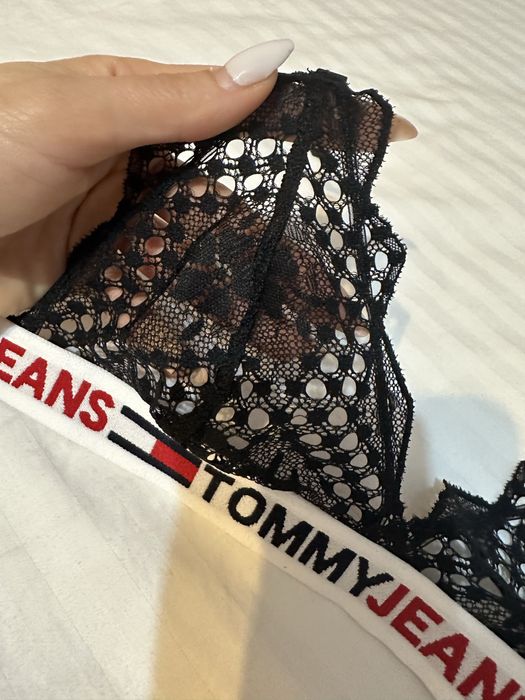 Риза Ted Baker, commando, Tommy Hilfiger, Steve Madden, U.S. Polo ASSN