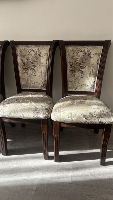 Продам стулья в отличном состоянии