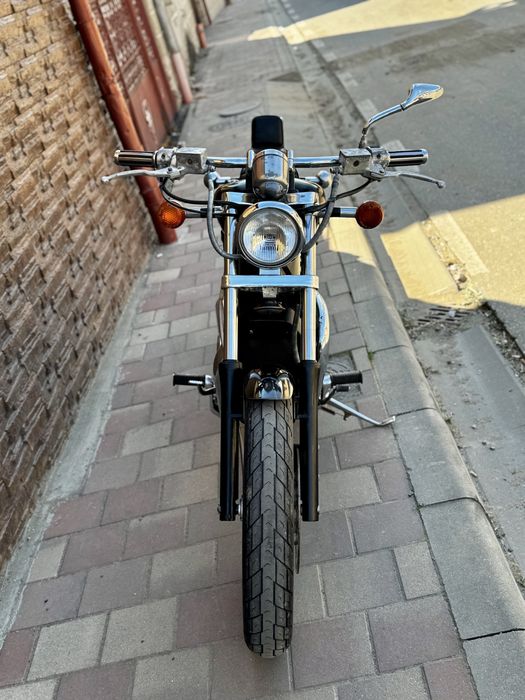 Suzuki Intruder VS 700