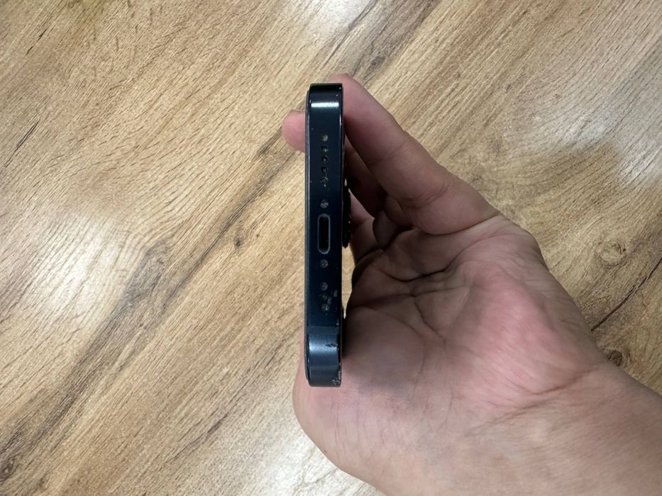 Продаю Iphone 13 на 128 gb