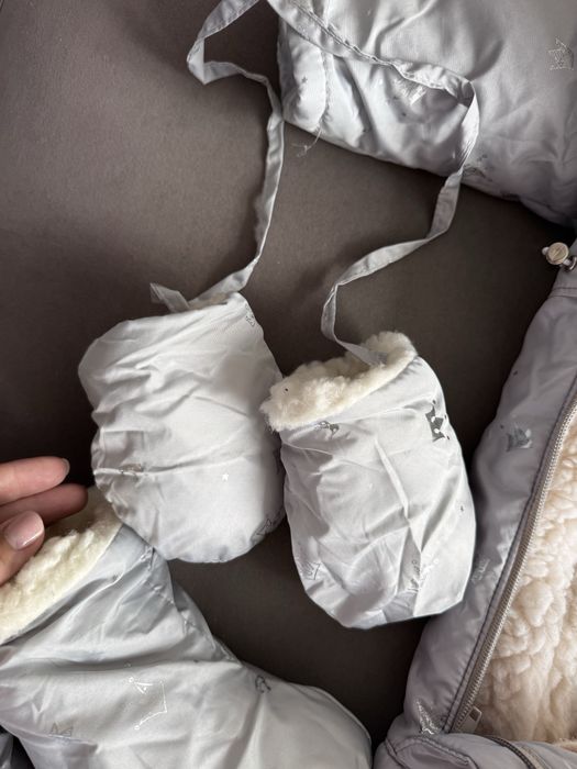 Продам детский зимний комбинизон трансформер!