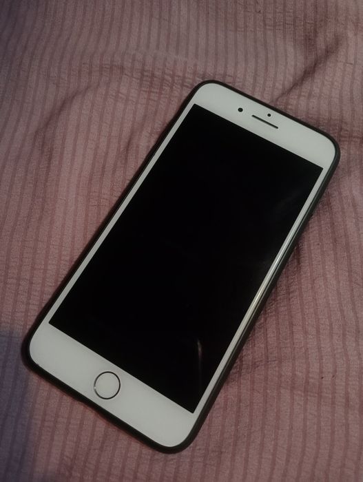 продам iPhone 7 plus в хорошем состоянии