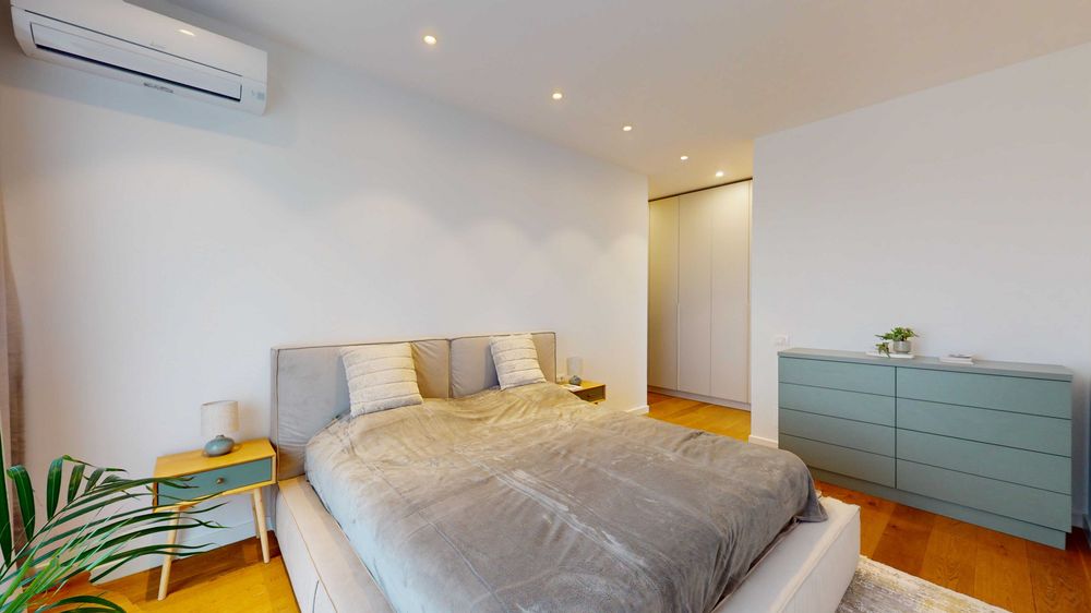 inchiriez apartament 3 camere