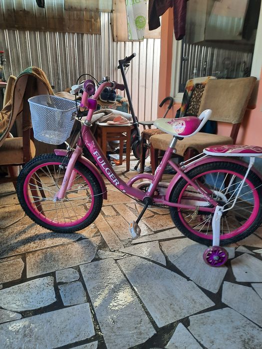 Bicicletă copii intre varstele 6 -7
