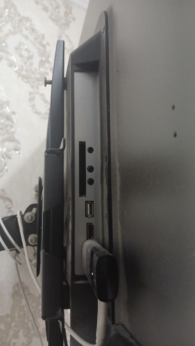 Продам телевизор диагональ 45