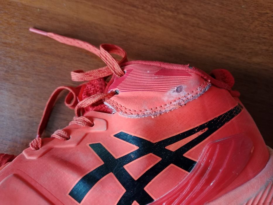 Продам ассиксы токио