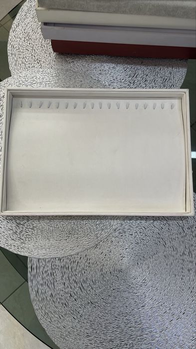 Подставка планшет для украшений разные