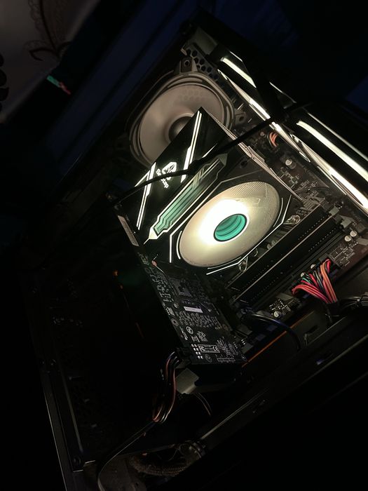 Vand PC Gaming - reglare cu telecomanda!!