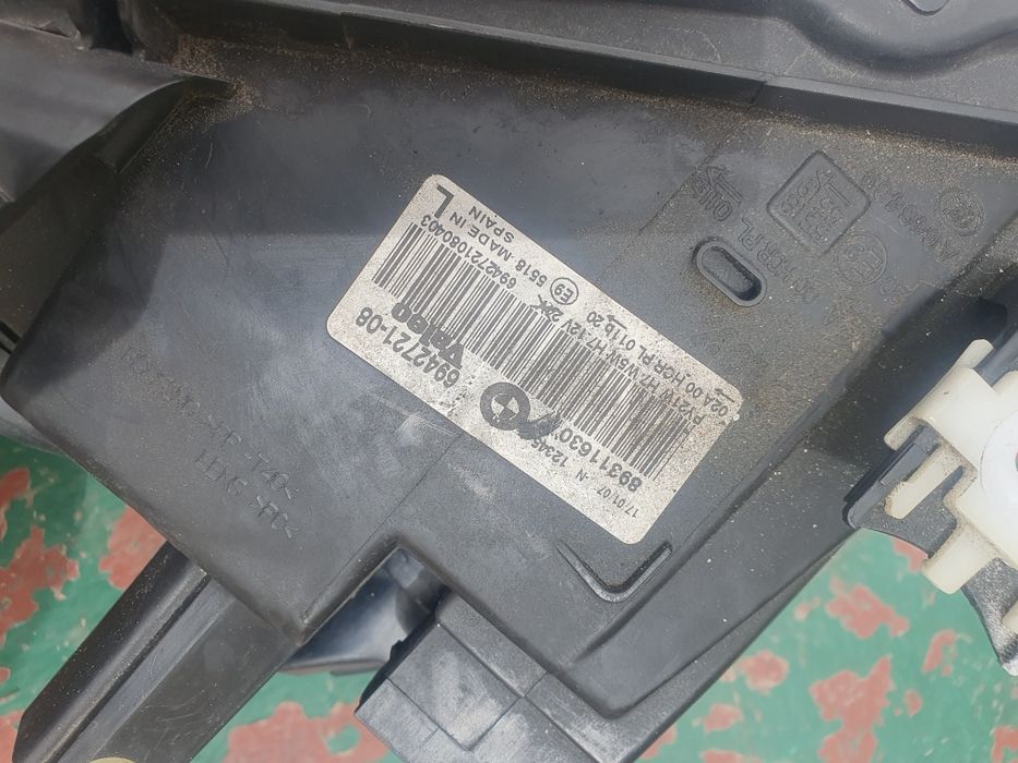 Фар за БМВ Е90 десен