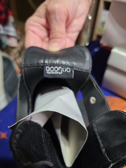 Botine negre marimea 40