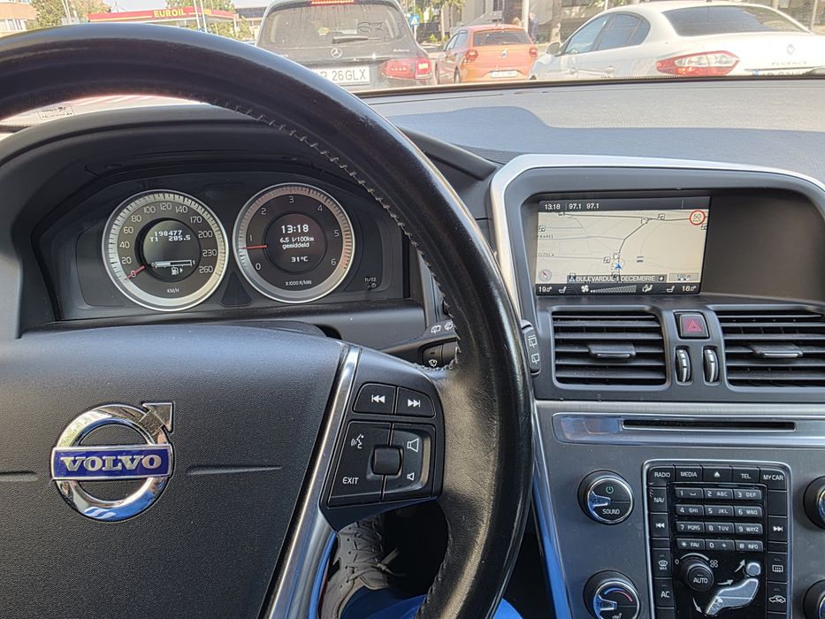 Volvo xc 60 , an 2013/ 2.0  5 cilindrii SERVISAT.Citeste!