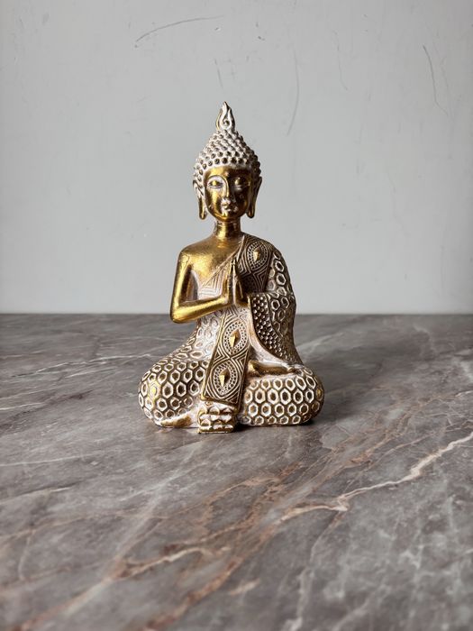 Статуетна Буда.