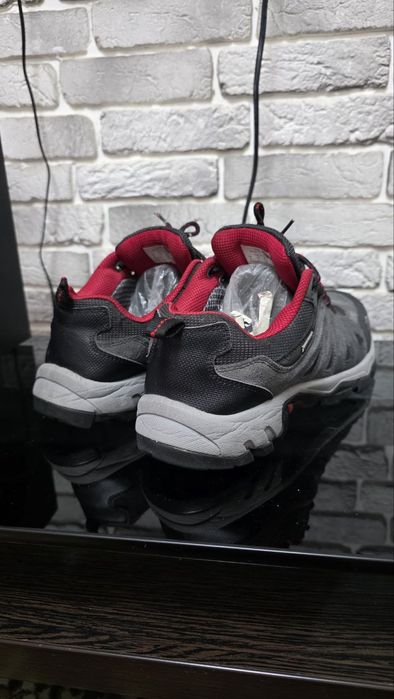 Кроссовки The North Face