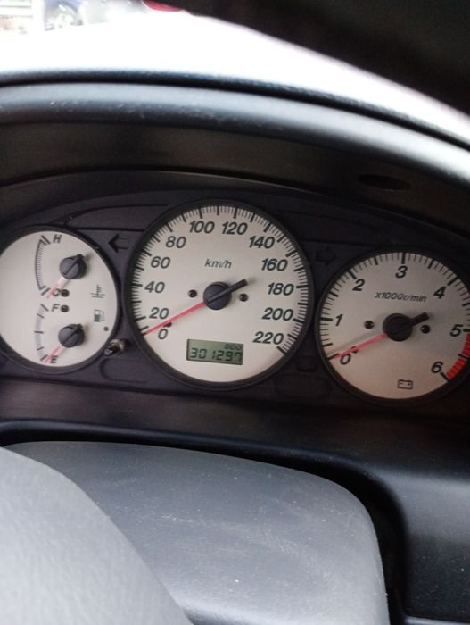 Продавам Мазда примаси 7 местна 2003г