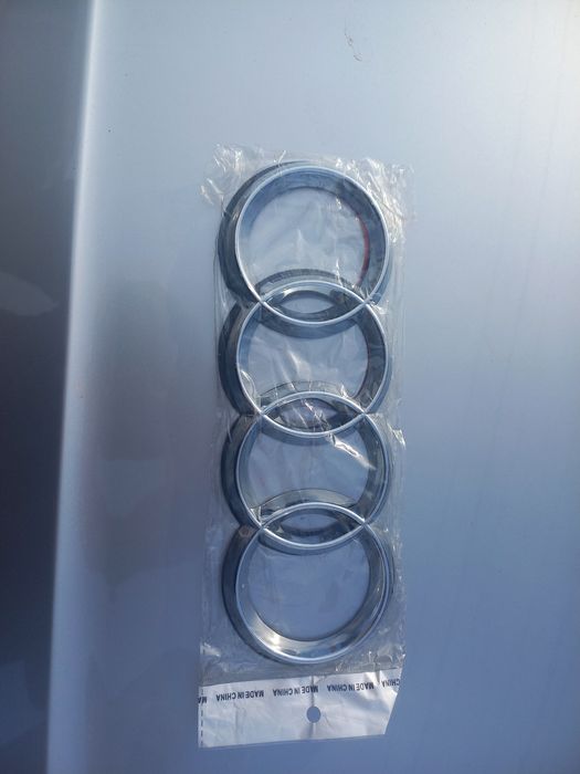 Vând emblema audi