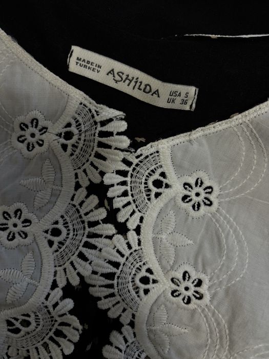 Стильное чёрное платье