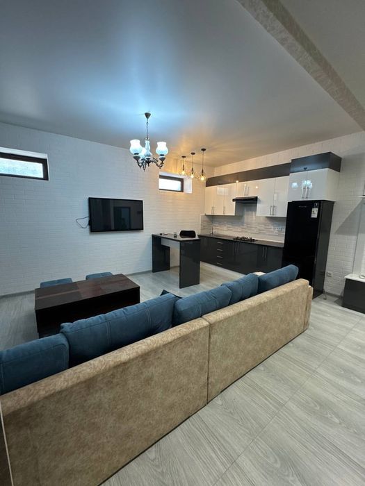 Продаётся 2х Комнатная студия квартира по адресу Вокзал